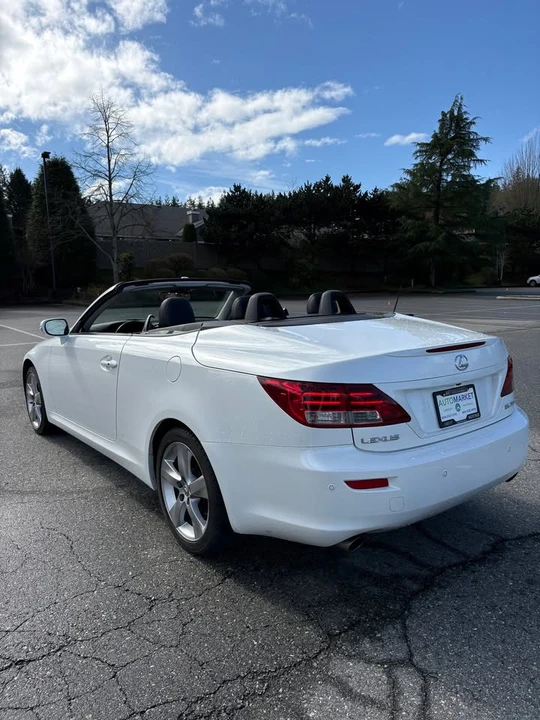 2010 Lexus IS 2nd Gen - Image 5 of 18