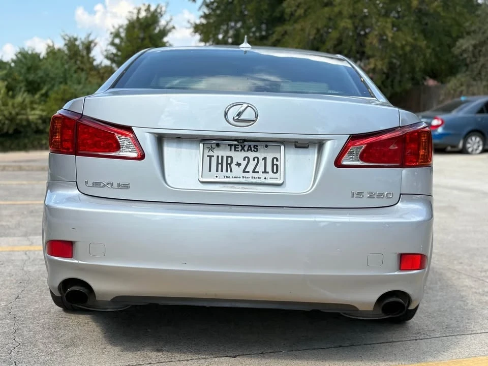 2010 Lexus IS 2nd Gen - Image 5 of 15