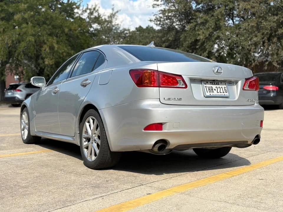 2010 Lexus IS 2nd Gen - Image 4 of 15