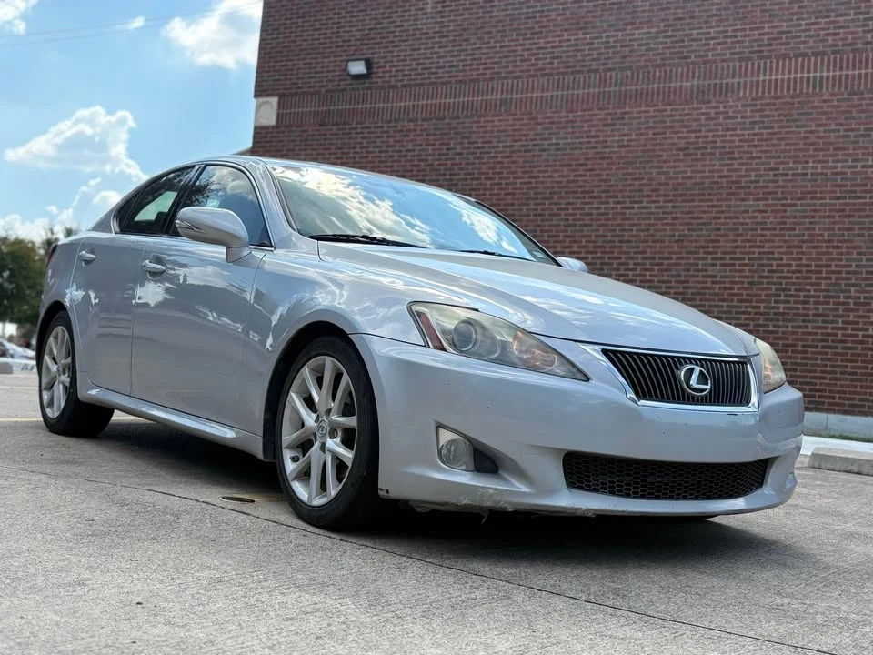 2010 Lexus IS 2nd Gen - Image 9 of 15