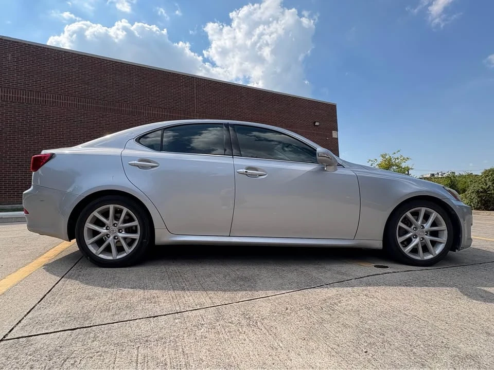 2010 Lexus IS 2nd Gen - Image 7 of 15