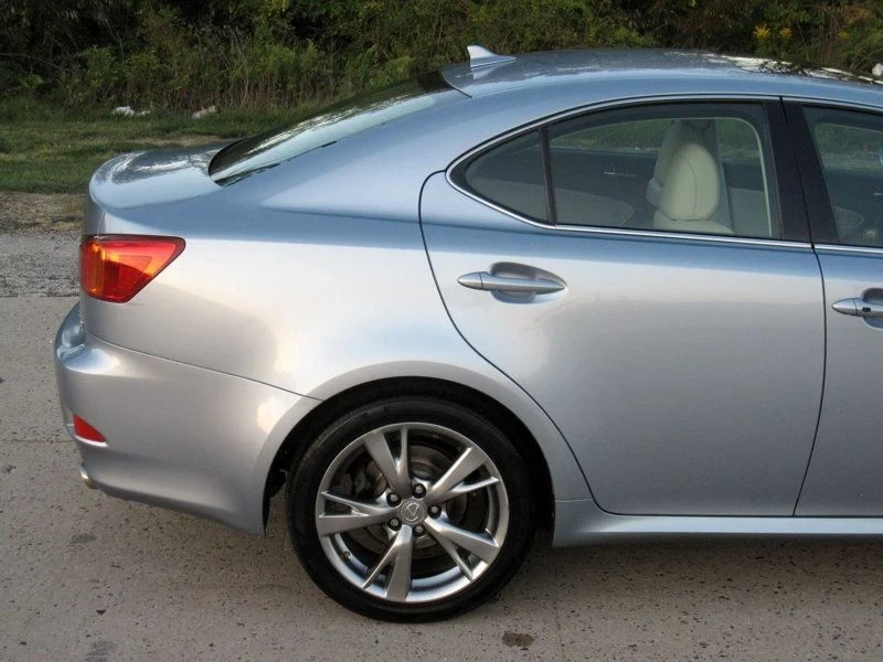2010 Lexus IS 2nd Gen - Image 11 of 12