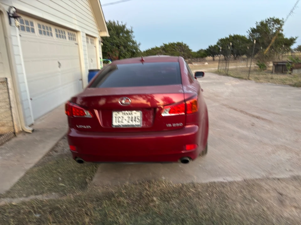 2010 Lexus IS 2nd Gen - Image 17 of 24