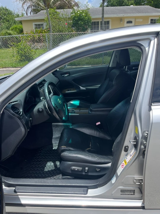 2010 Lexus IS 2nd Gen - Image 8 of 20