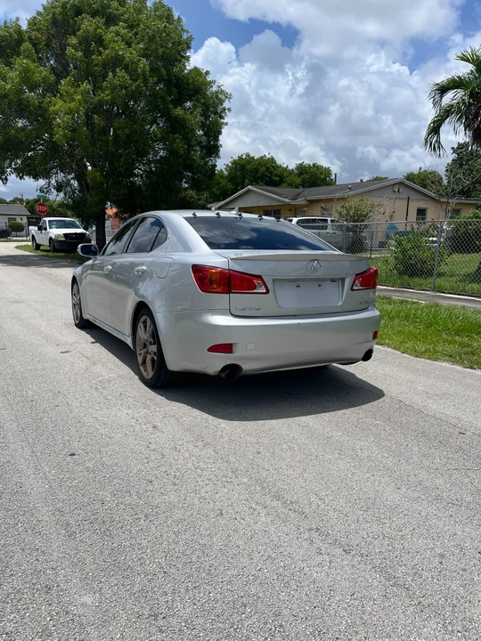 2010 Lexus IS 2nd Gen - Image 7 of 20