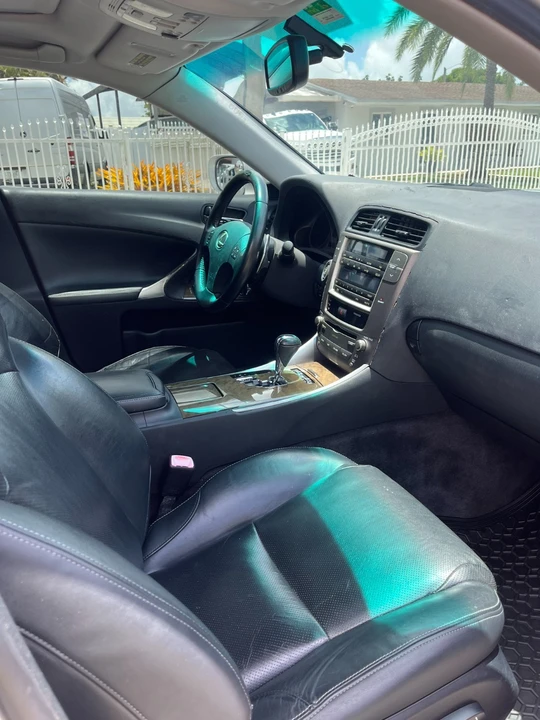 2010 Lexus IS 2nd Gen - Image 14 of 20