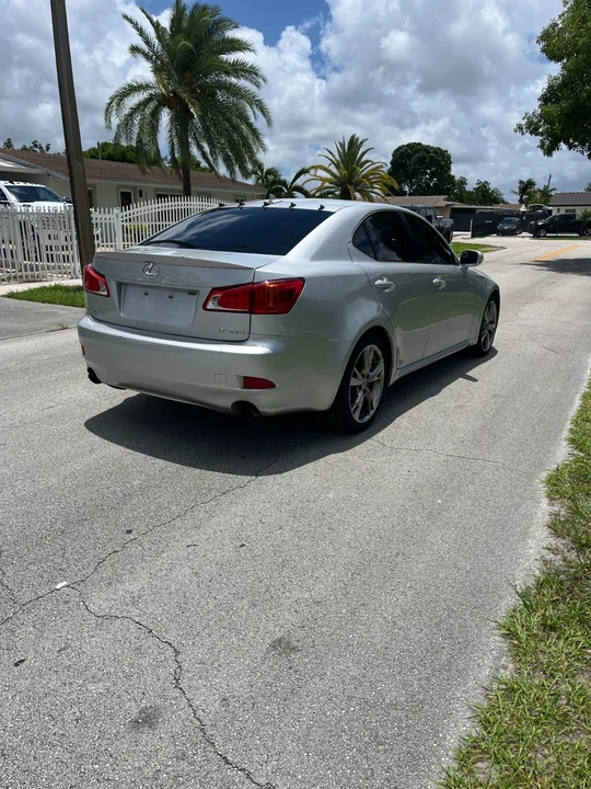 2010 Lexus IS 2nd Gen - Image 6 of 20