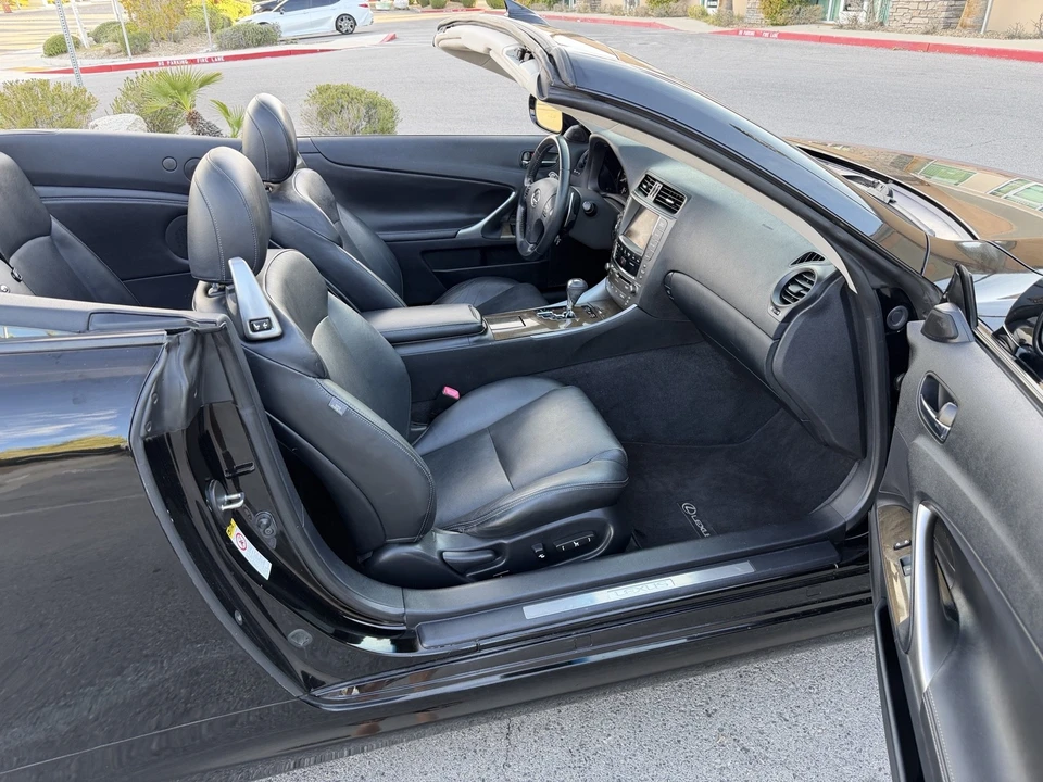 2010 Lexus IS 2nd Gen - Image 12 of 15