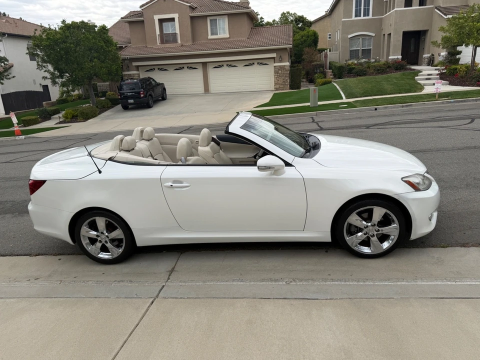2010 Lexus IS 2nd Gen - Image 2 of 12