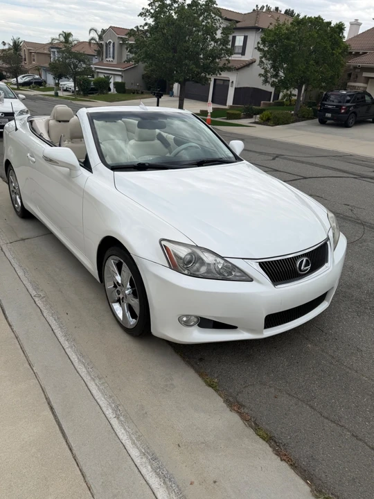 2010 Lexus IS 2nd Gen - Image 5 of 12