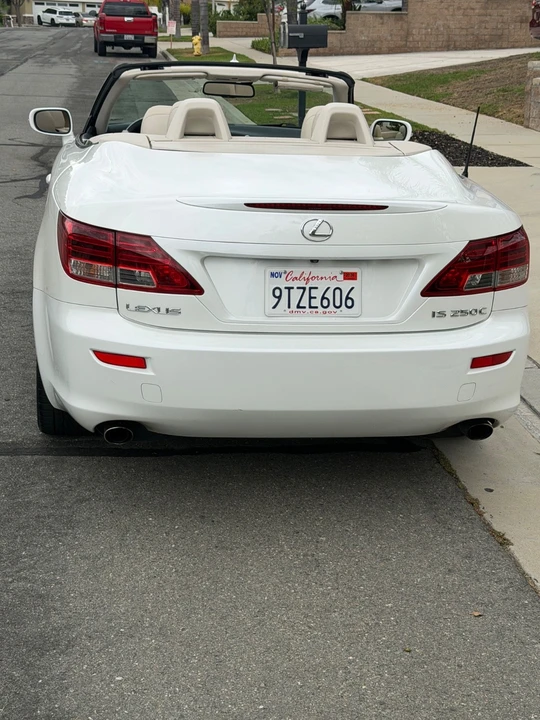 2010 Lexus IS 2nd Gen - Image 6 of 12