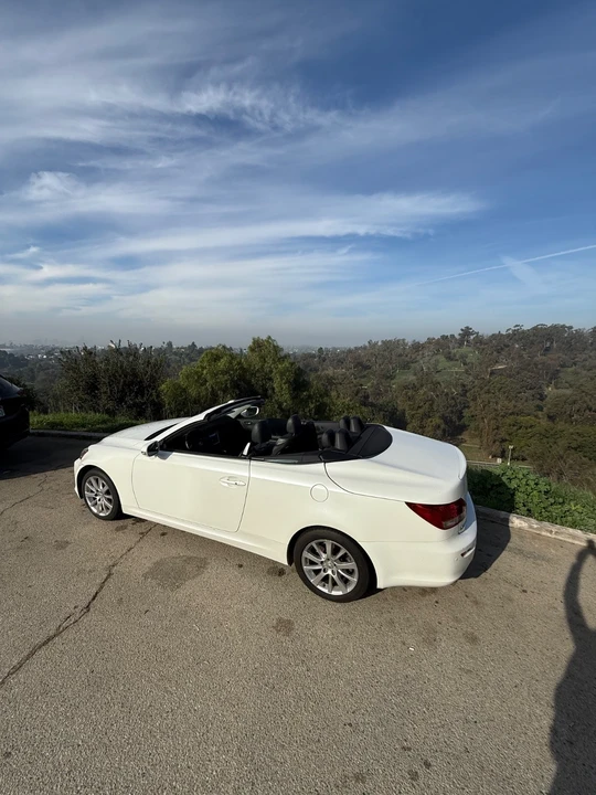 2010 Lexus IS 2nd Gen - Image 18 of 21