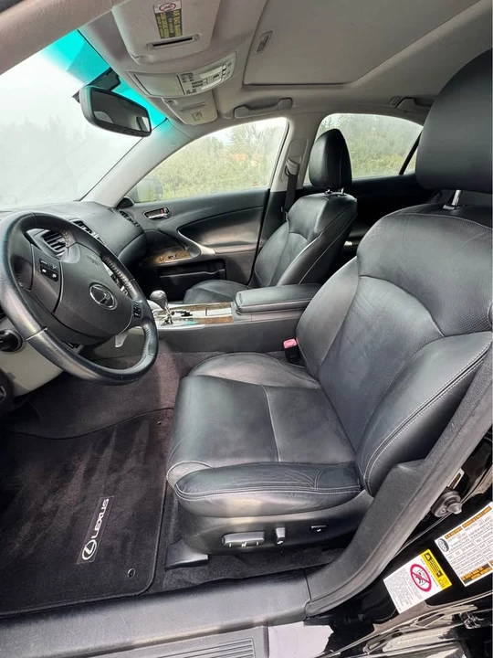 2010 Lexus IS 2nd Gen - Image 7 of 10