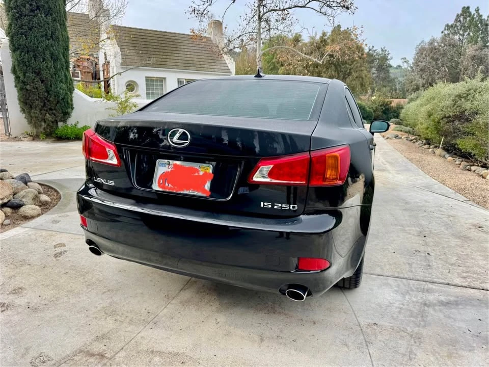 2010 Lexus IS 2nd Gen - Image 4 of 10