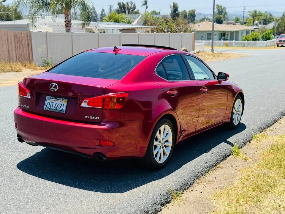 2010 Lexus IS 2nd Gen - Image 5 of 11