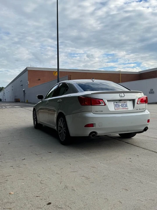 2010 Lexus IS 2nd Gen - Image 4 of 11