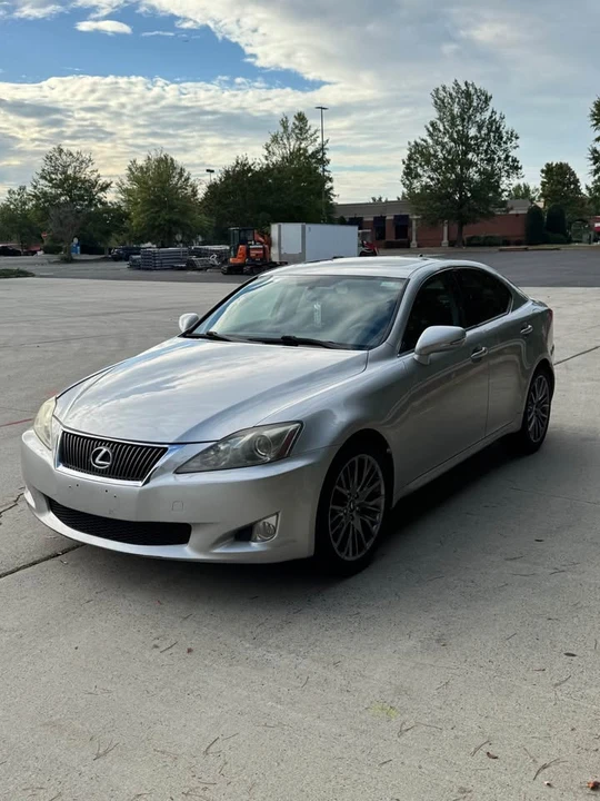 2010 Lexus IS 2nd Gen - Image 3 of 11