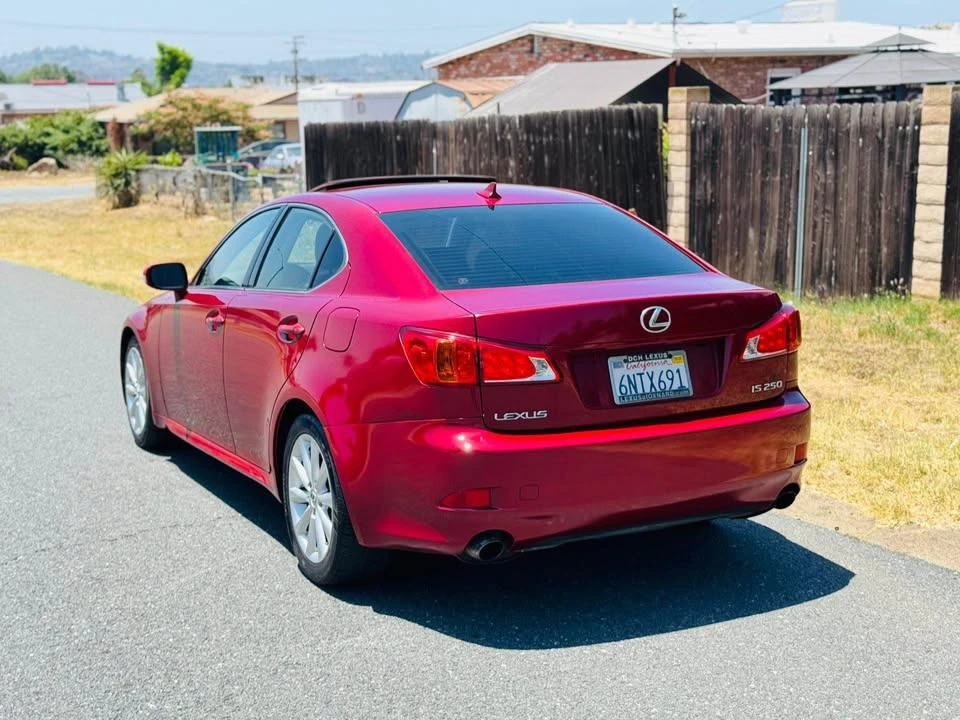 2010 Lexus IS 2nd Gen - Image 4 of 11