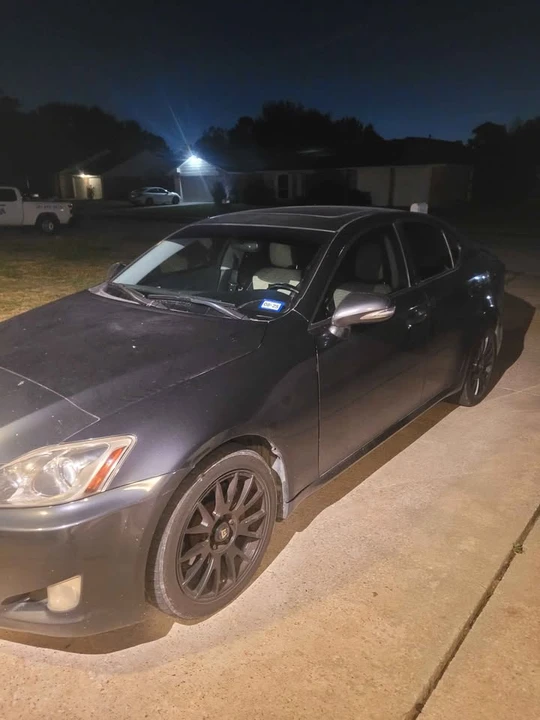 2010 Lexus IS 2nd Gen - Image 15 of 19