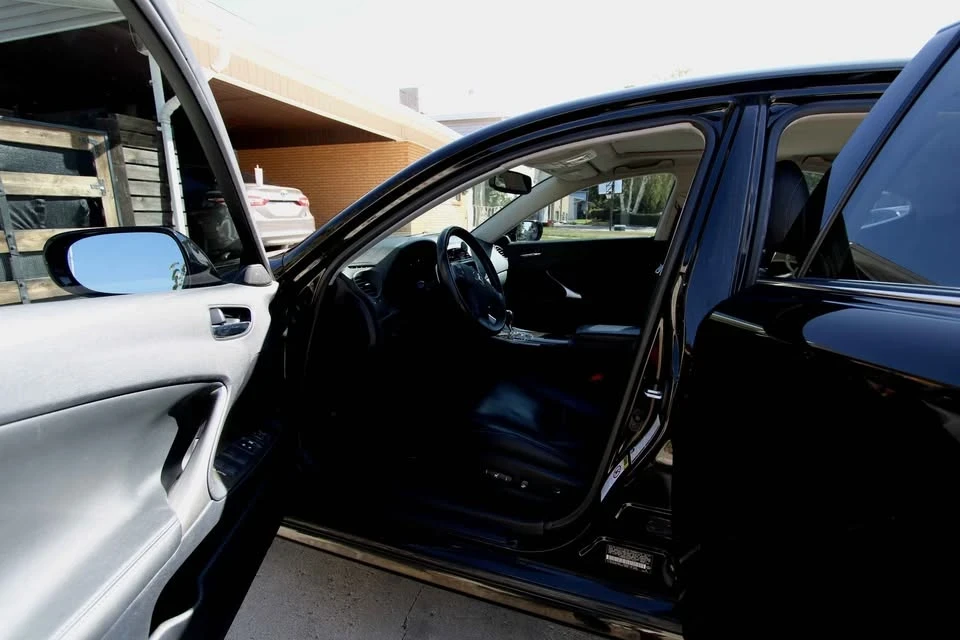 2010 Lexus IS 2nd Gen - Image 4 of 9