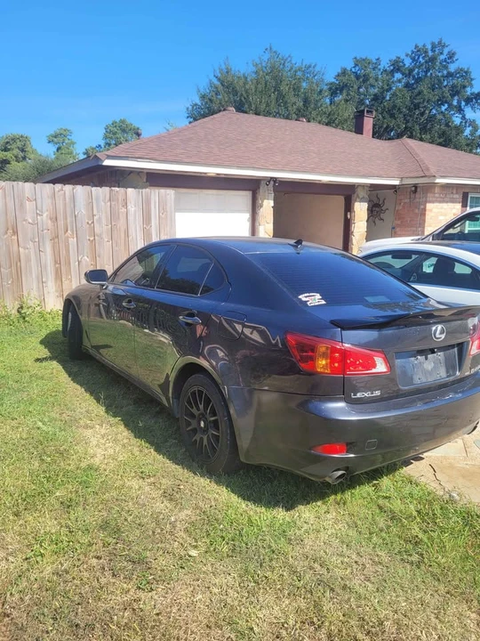 2010 Lexus IS 2nd Gen - Image 9 of 19