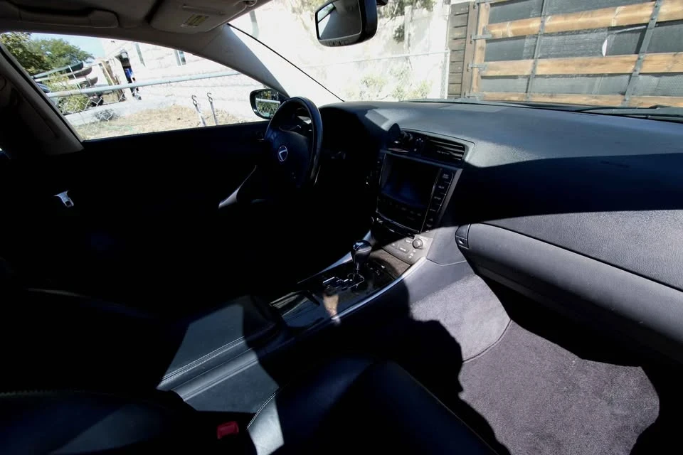 2010 Lexus IS 2nd Gen - Image 6 of 9