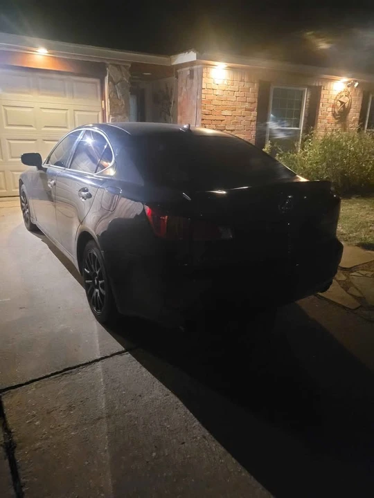 2010 Lexus IS 2nd Gen - Image 18 of 19