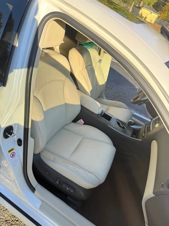2010 Lexus IS 2nd Gen - Image 12 of 13