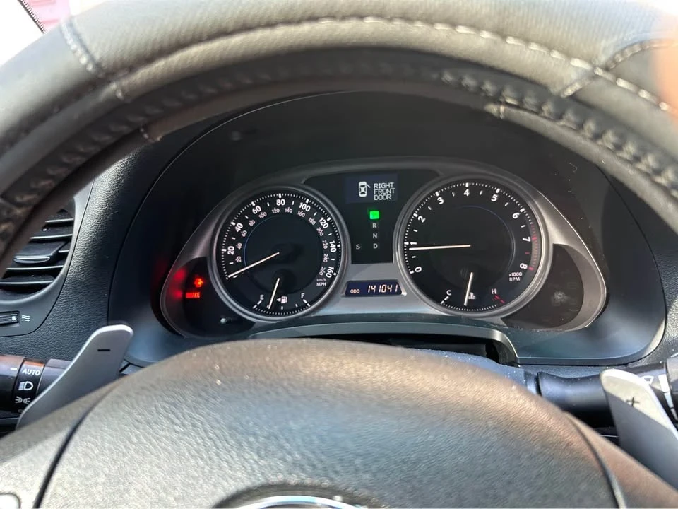 2010 Lexus IS 2nd Gen - Image 9 of 16