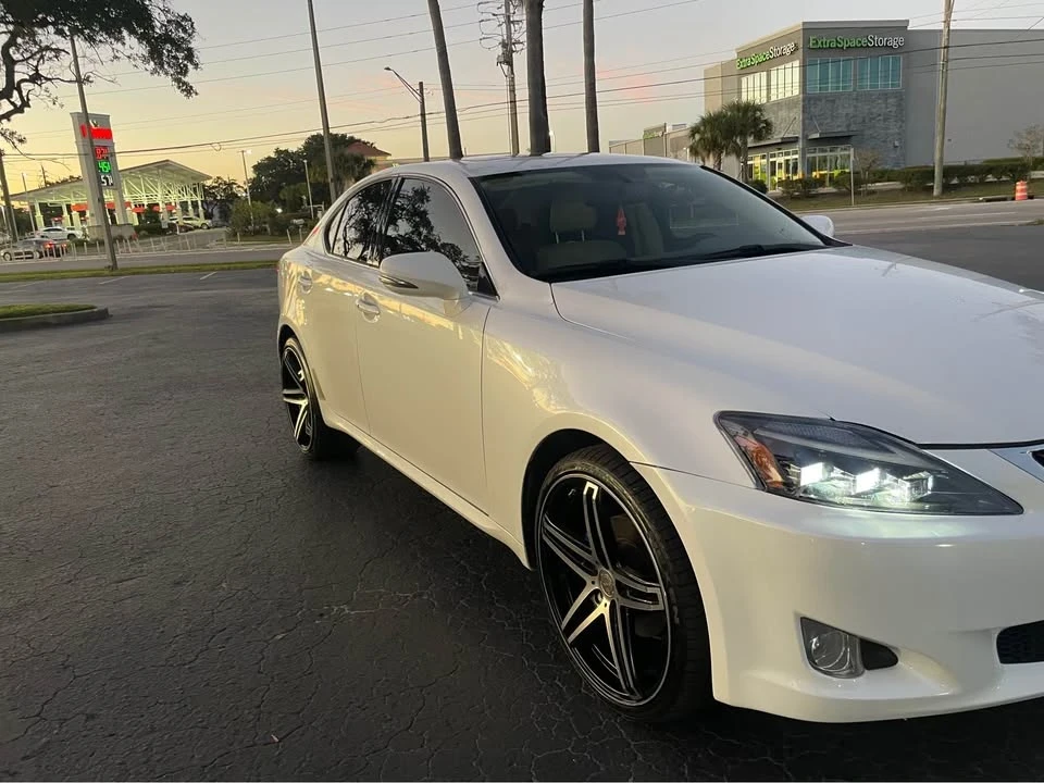 2010 Lexus IS 2nd Gen - Image 6 of 17