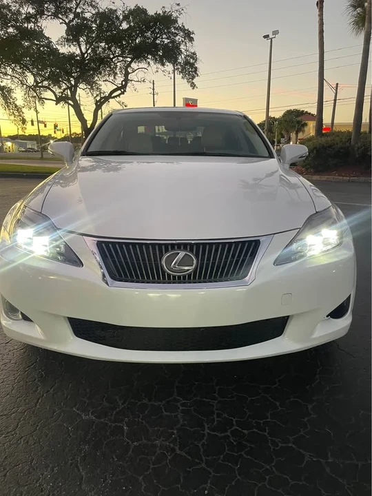 2010 Lexus IS 2nd Gen - Image 7 of 17