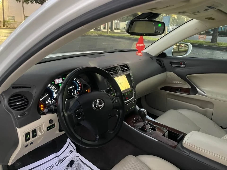 2010 Lexus IS 2nd Gen - Image 13 of 17