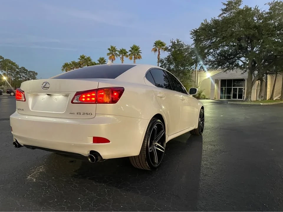 2010 Lexus IS 2nd Gen - Image 3 of 17