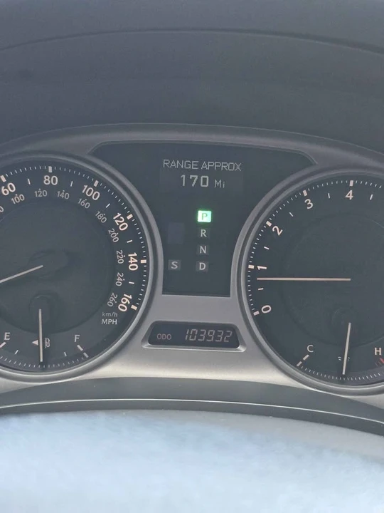 2010 Lexus IS 2nd Gen - Image 18 of 20