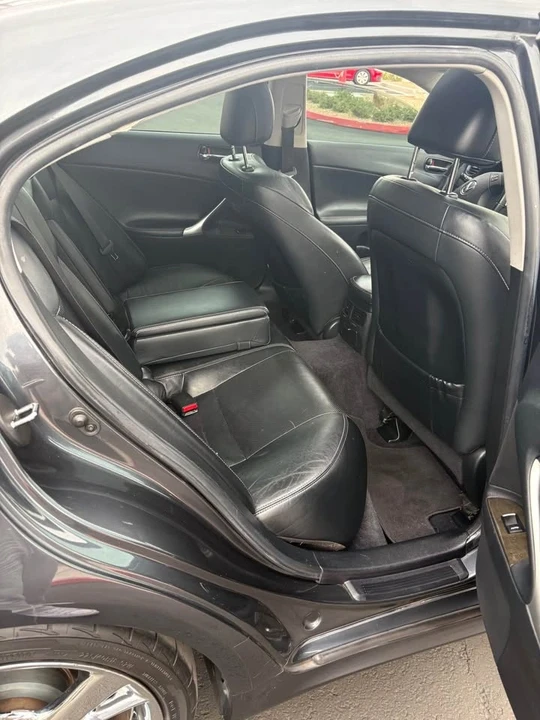 2010 Lexus IS 2nd Gen - Image 9 of 11