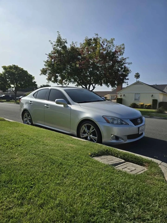2010 Lexus IS 2nd Gen - Image 3 of 20