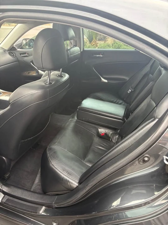 2010 Lexus IS 2nd Gen - Image 8 of 11
