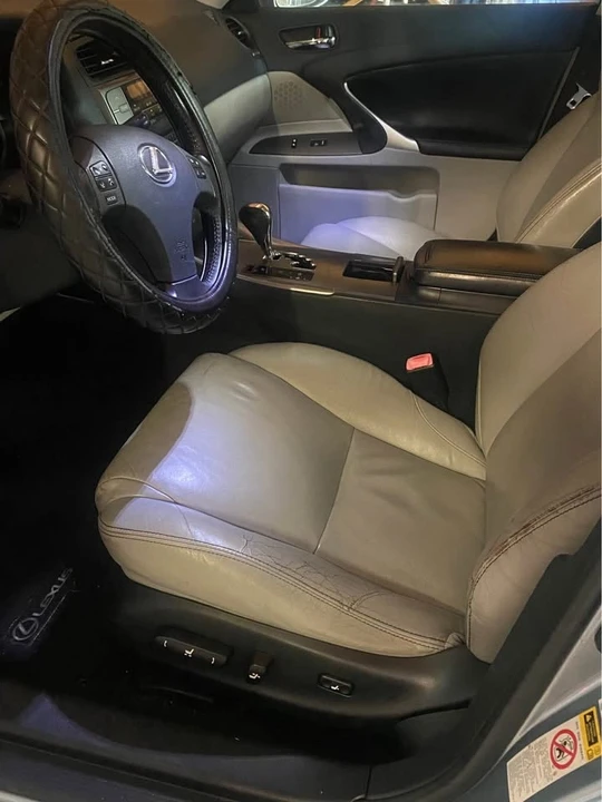 2010 Lexus IS 2nd Gen - Image 11 of 13