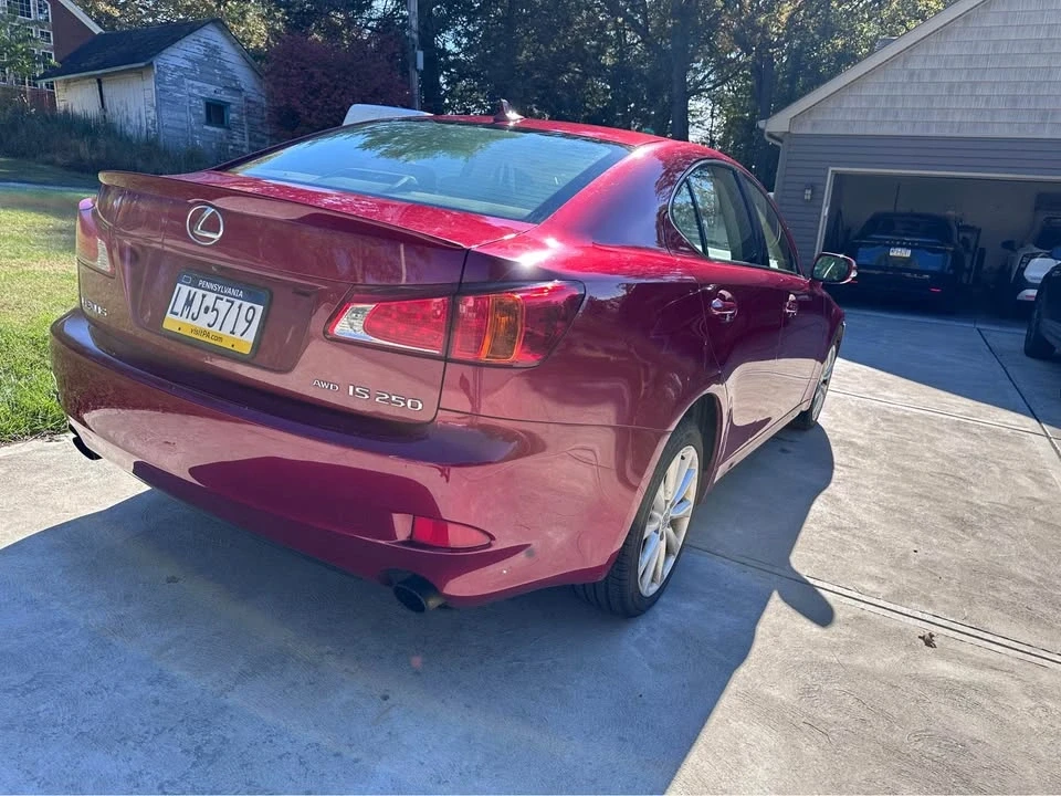 2010 Lexus IS 2nd Gen - Image 10 of 20