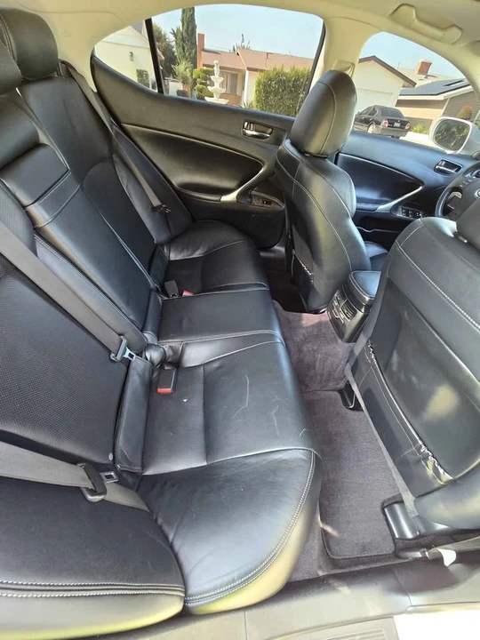 2010 Lexus IS 2nd Gen - Image 10 of 20