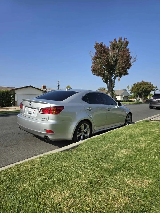 2010 Lexus IS 2nd Gen - Image 4 of 20