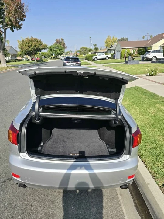 2010 Lexus IS 2nd Gen - Image 8 of 20