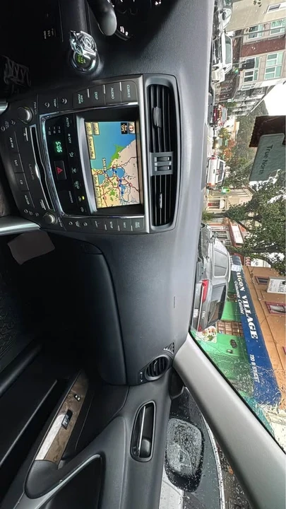 2010 Lexus IS 2nd Gen - Image 19 of 20