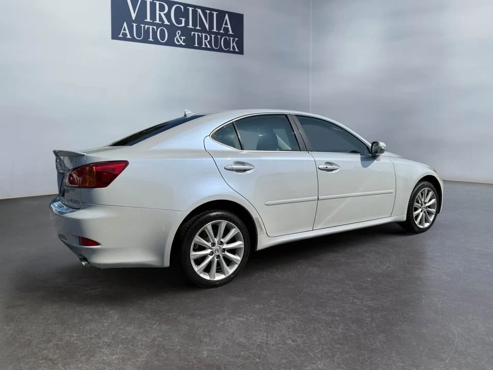 2010 Lexus IS 2nd Gen - Image 5 of 13
