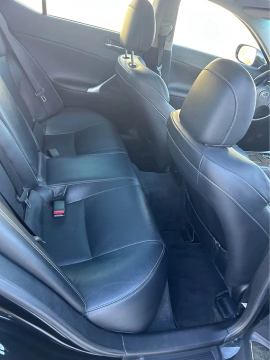2010 Lexus IS 2nd Gen - Image 4 of 5