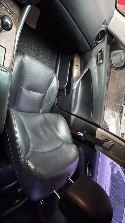 2010 Lexus IS 2nd Gen - Image 15 of 20