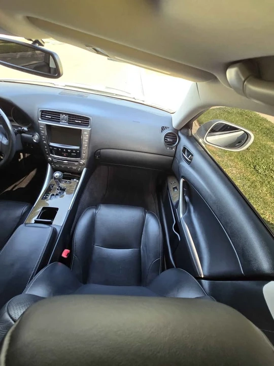 2010 Lexus IS 2nd Gen - Image 11 of 20