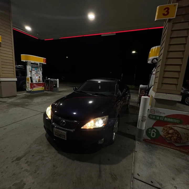 2010 Lexus IS 2nd Gen - Image 5 of 20