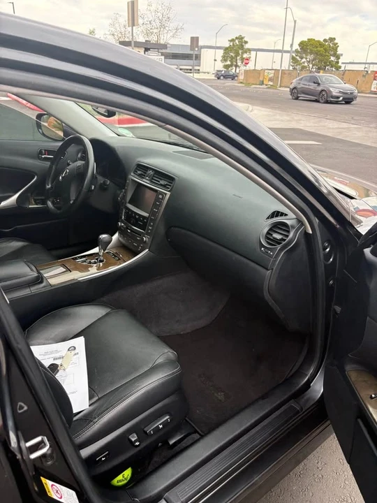 2010 Lexus IS 2nd Gen - Image 6 of 11