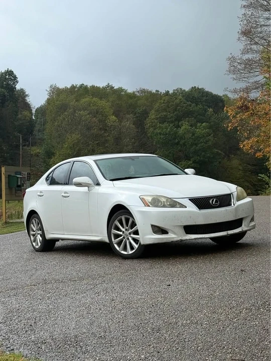 2010 Lexus IS 2nd Gen - Image 2 of 8
